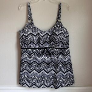 3/$20 💥 NWT Island Waves Women Tankini Swimsuit Top Babydoll Black White Print